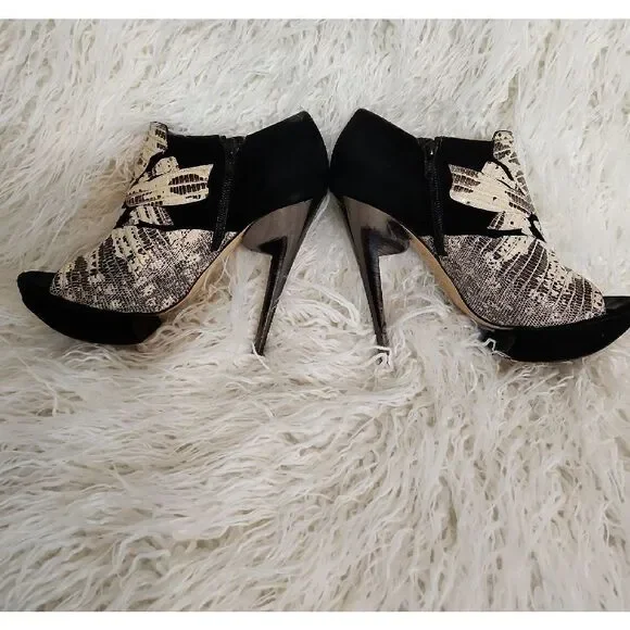 Nicholas Kirkwood Black and Cream Patterned Heels Size 8 - Picture 2 of 9